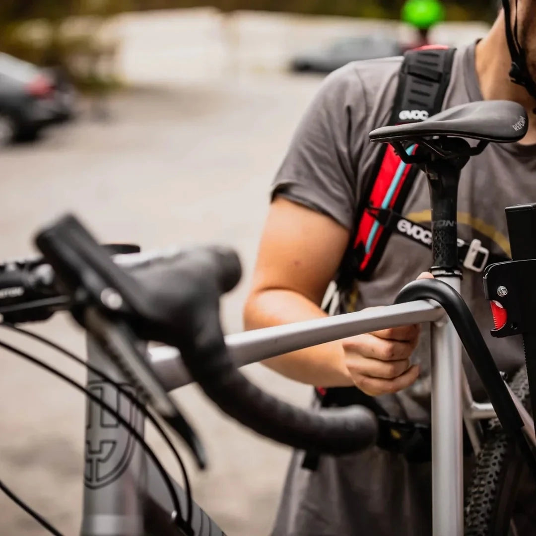 Swagman XTC2 Tilt close view on person with bicycle