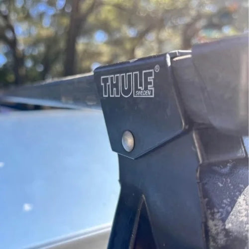 Thule 950 Complete Crossroad Roof Rack System – Versatile Fit for Bare Roofs