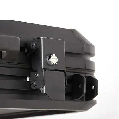 Close-up of Yakima SkyPeak HD locking hardware and latching system with SKS lock core