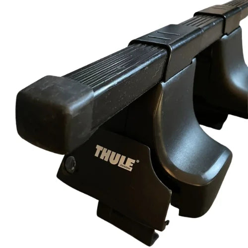 Front view of Thule 480 Traverse Foot Pack in black
