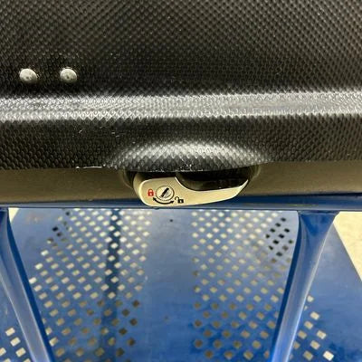 Yakima SkyBox Carbonite 21 lock