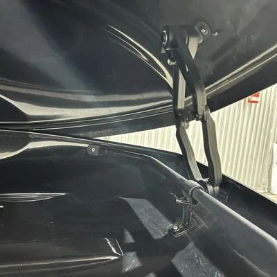 Yakima SkyBox Carbonite 21 mechanism