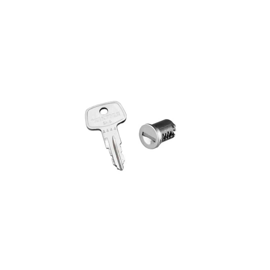 Single Yakima SKS lock core with key

