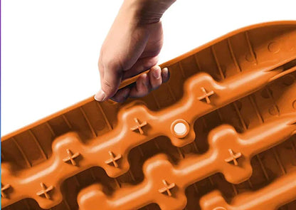 Dog House Recovery Board - Overland Traction Board