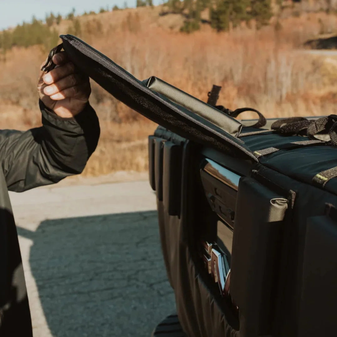 Swagman Paramount Tailgate Pad, opening 