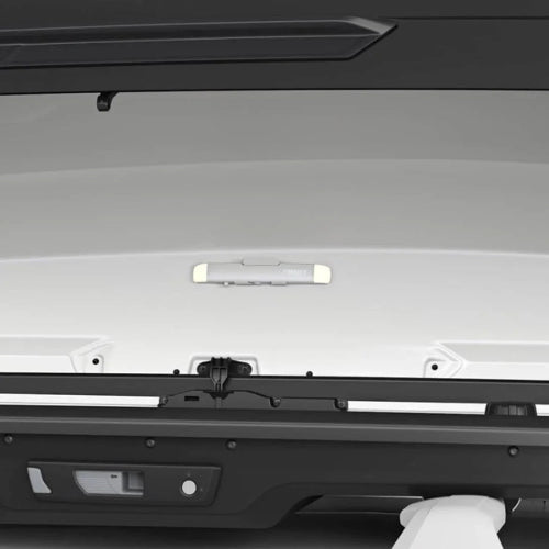 Thule Motion 3 Low locking system detail showing secure SlideLock latch for safe closure