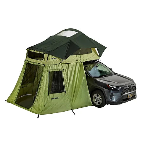 Yakima SkyRise HD Annex installed on car with green fly cover attached